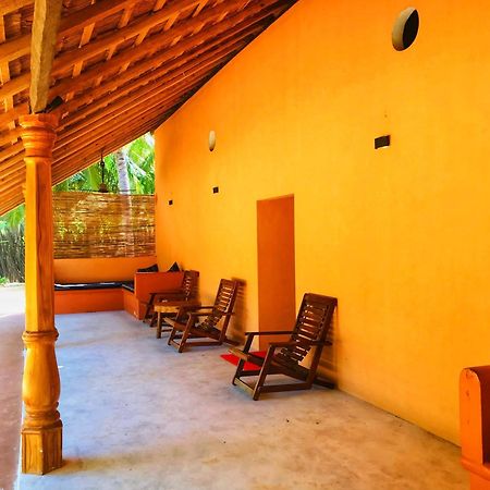 Roshanne Beach Resort Калпития Екстериор снимка