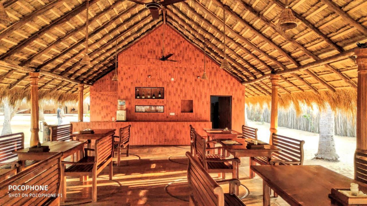 Roshanne Beach Resort Калпития Екстериор снимка