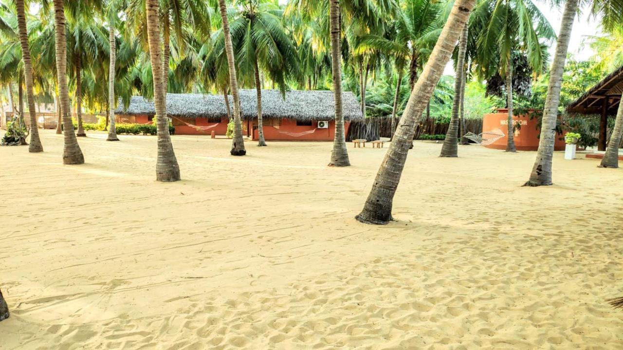 Roshanne Beach Resort Калпития Екстериор снимка