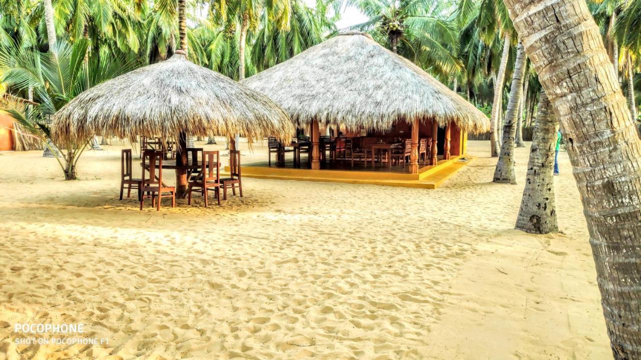 Roshanne Beach Resort Калпития Екстериор снимка