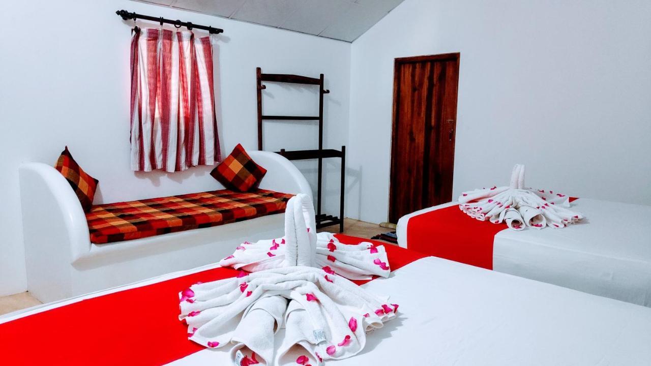 Roshanne Beach Resort Калпития Екстериор снимка